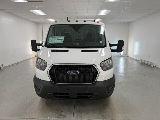 2025 Ford Transit photo 2