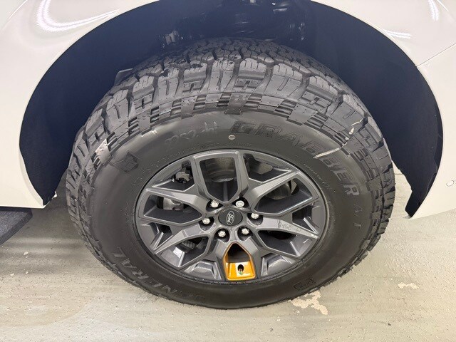 2025 Ford Expedition photo 4