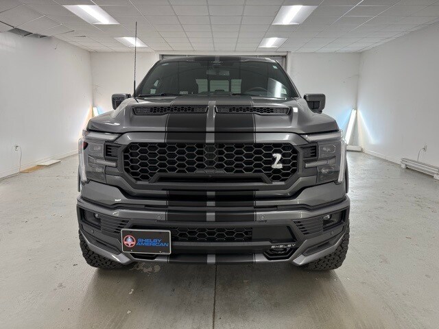 2025 Ford F-150 Lariat photo 2