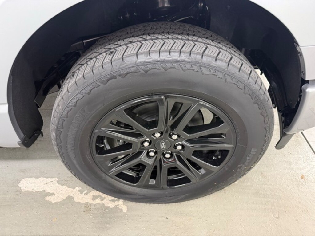 New 2025 Ford F-150 Platinum Truck