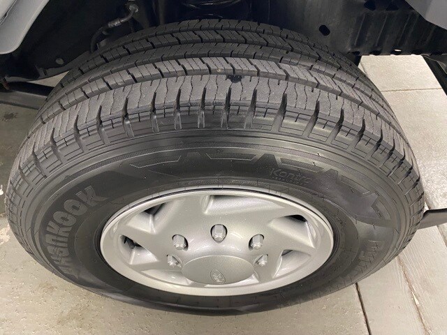 2025 Ford E-350 Base photo 4