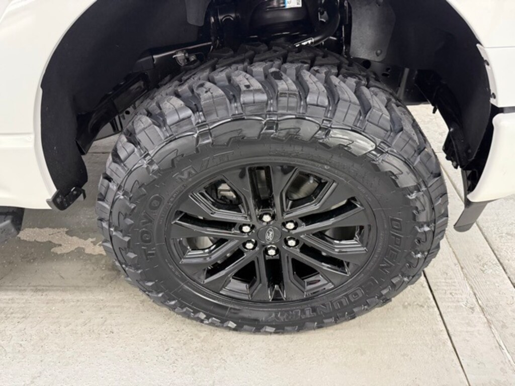 New 2025 Ford F-150 Lariat Truck