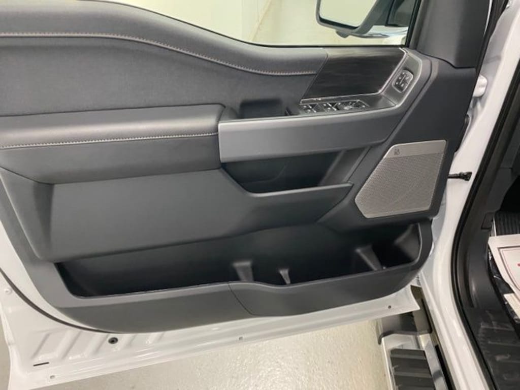 New 2025 Ford F-150 Lariat Truck