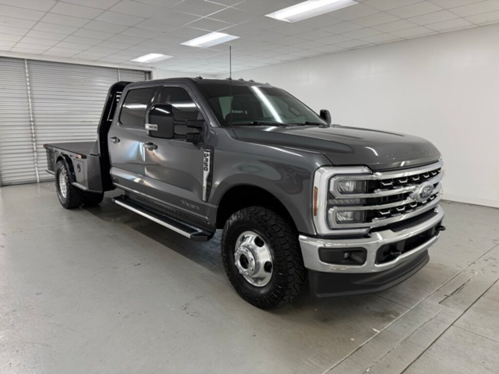 Used 2025 Ford F-350SD Lariat Chassis