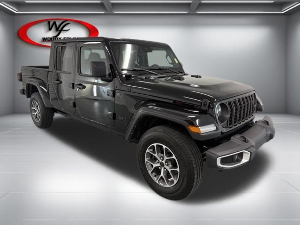 Used 2024 Jeep Gladiator Sport Truck