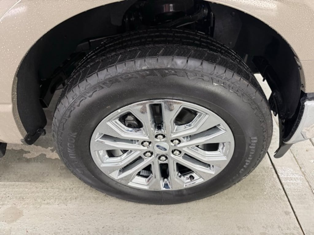 New 2025 Ford F-150 Lariat Truck