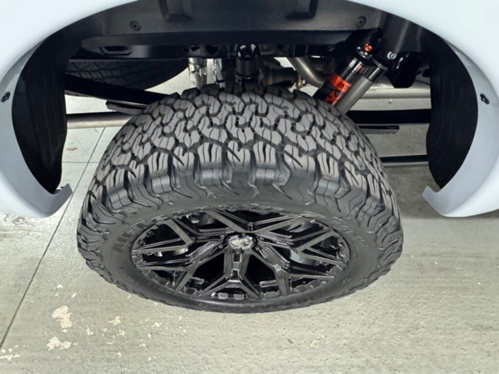 New 2025 Ford F-150 Lariat Truck