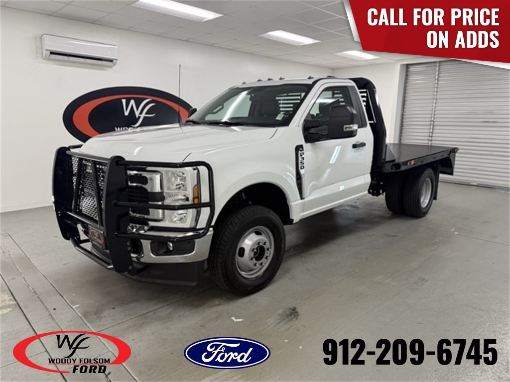 2025 Ford F-350 Super Duty Chassis Cab XL's photo