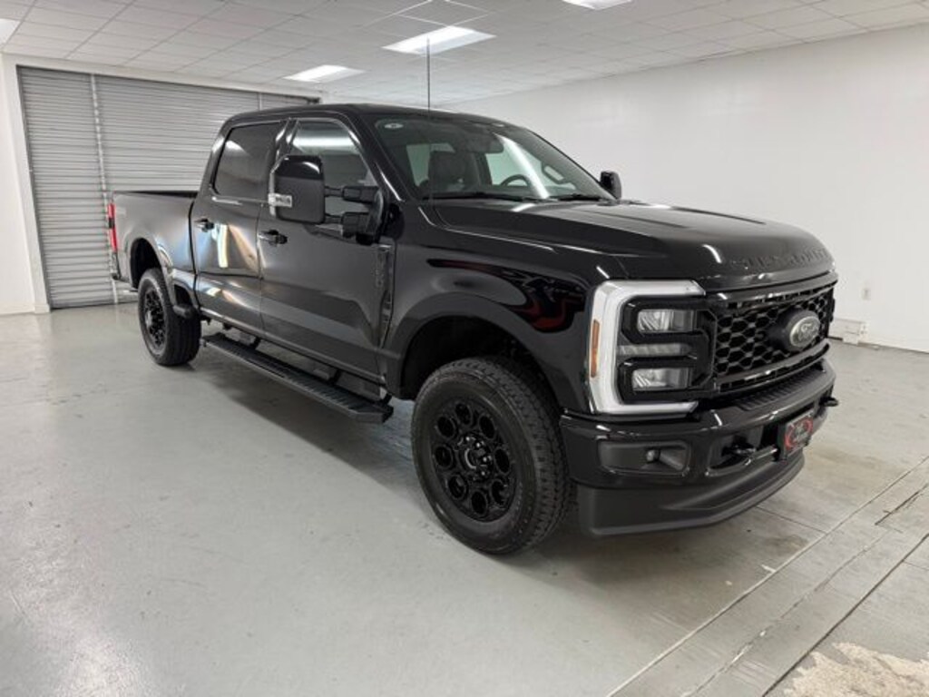 New 2026 Ford F-350SD Lariat Truck