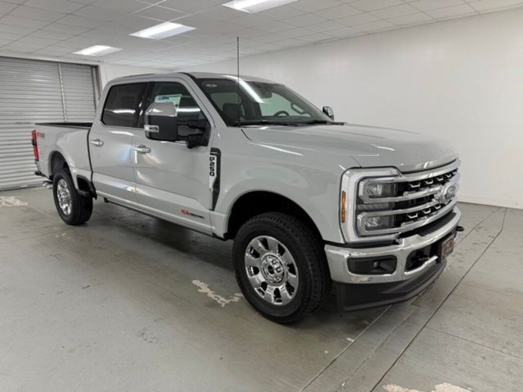 New 2026 Ford F-250SD Lariat Truck