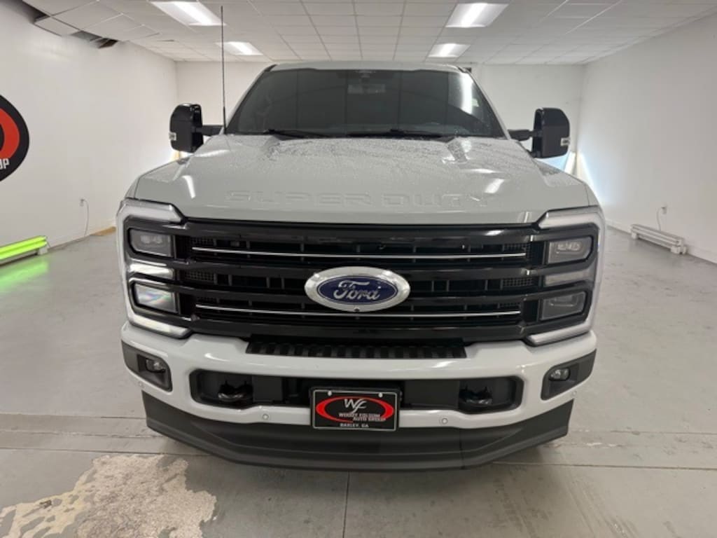 Used 2025 Ford F-250SD Platinum Truck