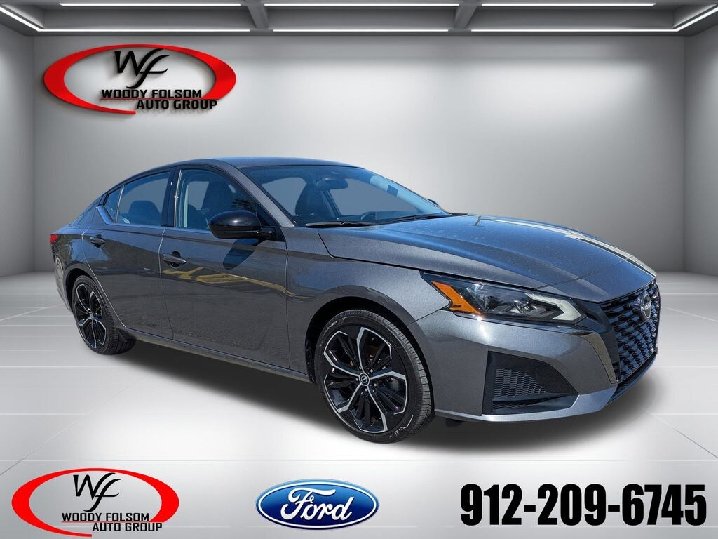Used 2025 Nissan Altima 2.5 SR Sedan