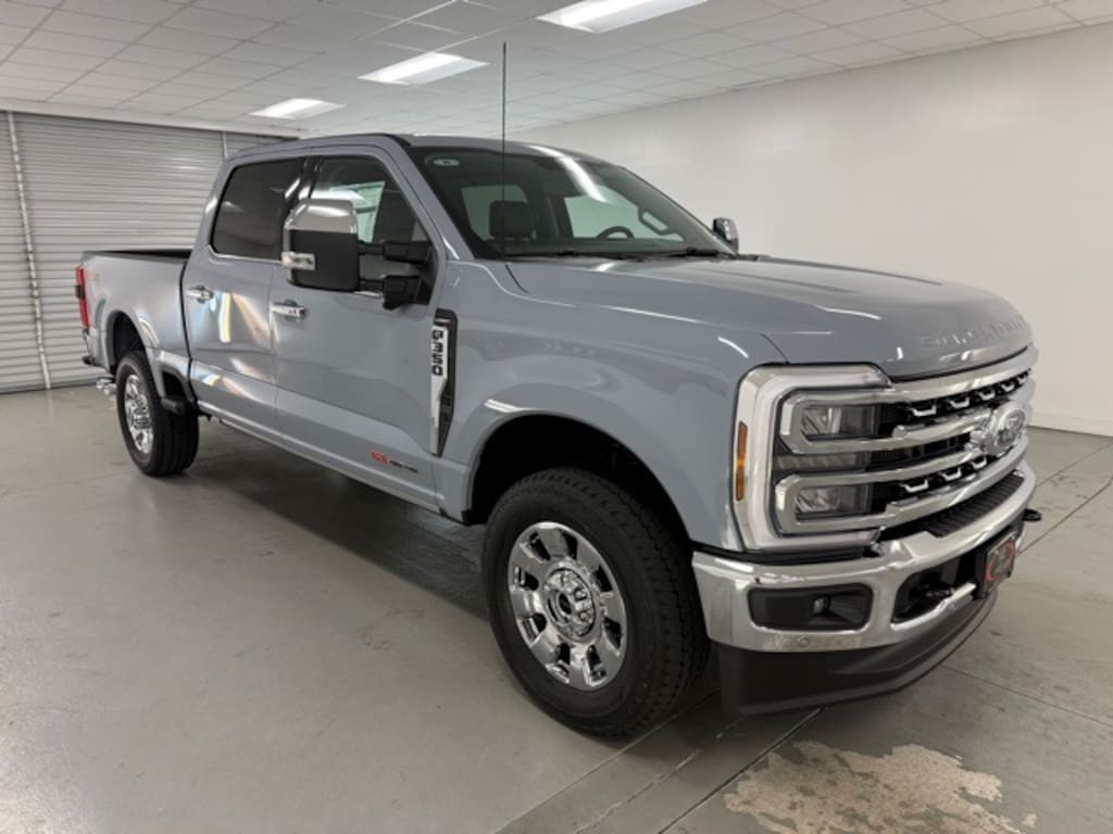 New 2026 Ford F-350SD Lariat Truck