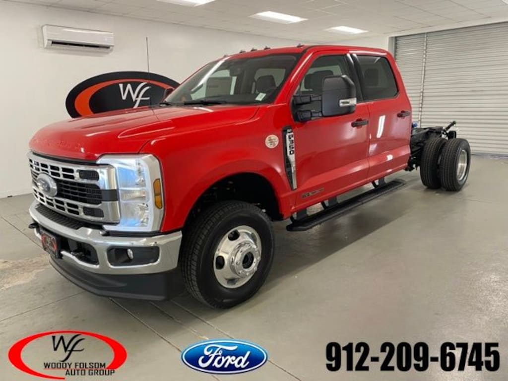 New 2025 Ford F-350SD XLT Chassis