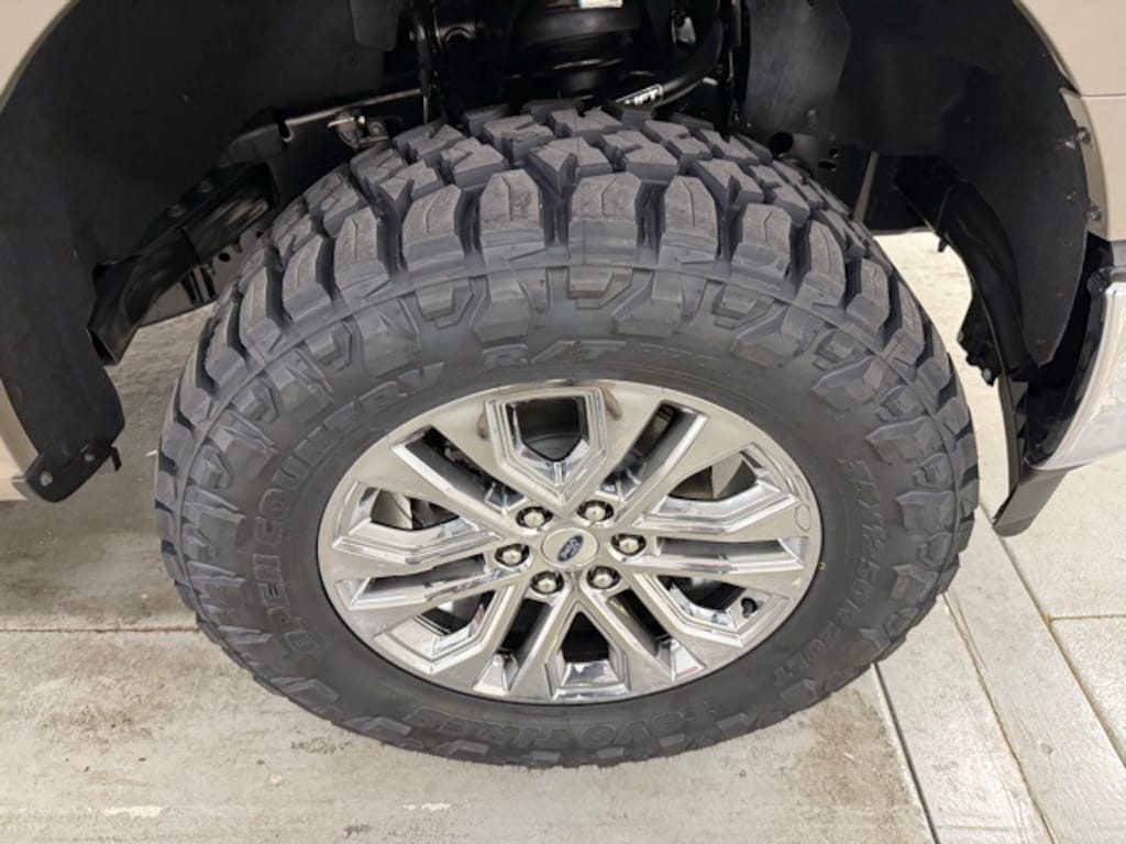 New 2025 Ford F-150 Lariat Truck