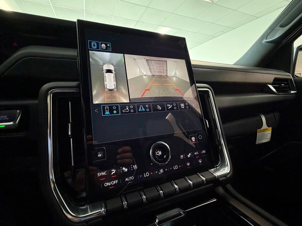 2026 GMC Yukon Denali - Photo 21