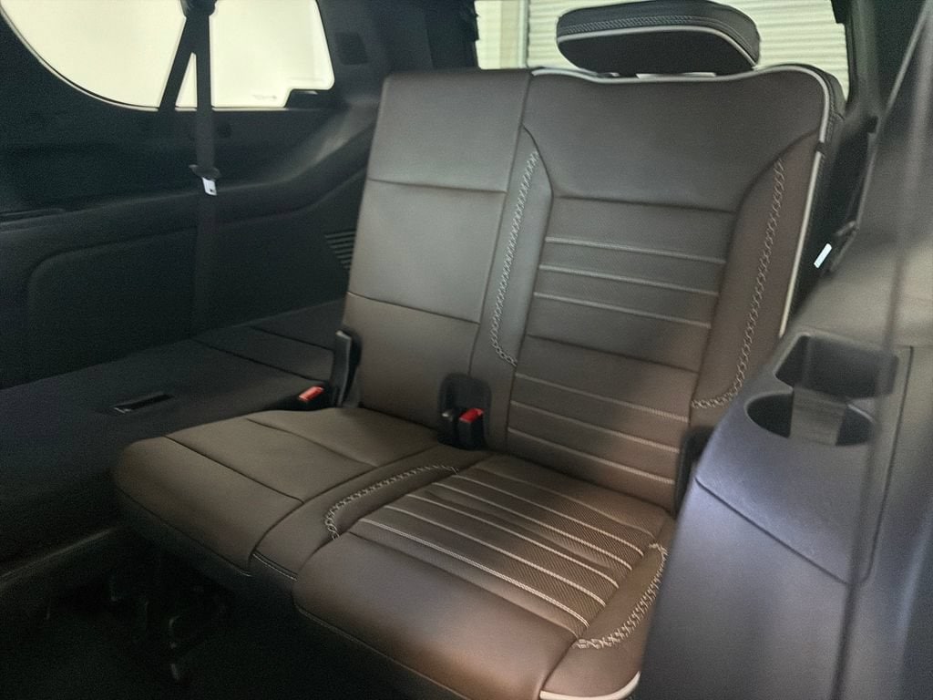 2026 GMC Yukon XL Denali Ultimate - Photo 16