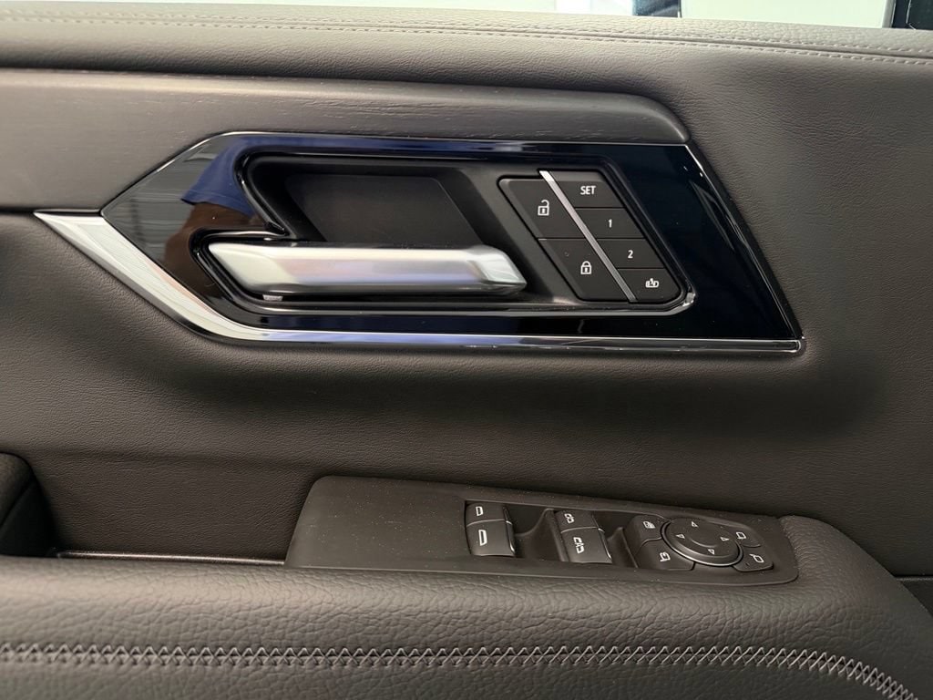 2026 GMC Yukon Denali - Photo 17