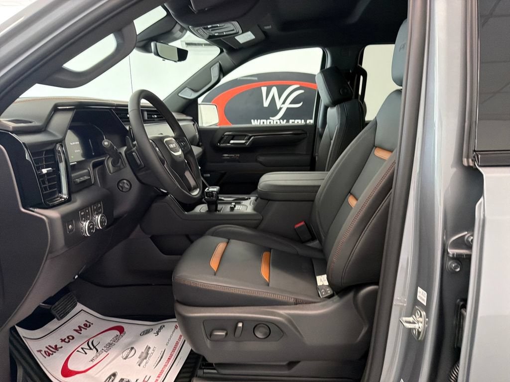 2026 GMC Sierra 1500 AT4 - Photo 9