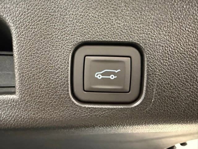2026 GMC Acadia Elevation - Photo 9