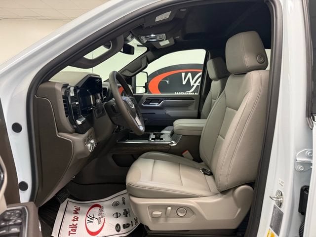 2026 GMC Sierra 2500HD SLT - Photo 9