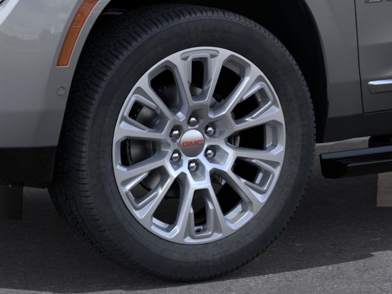 2026 GMC Yukon Denali - Photo 9