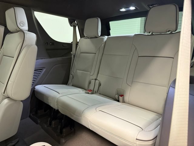 2026 GMC Yukon Denali - Photo 17