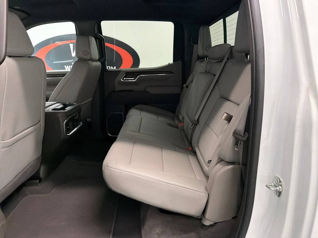 2026 GMC Sierra 1500 SLT - Photo 13