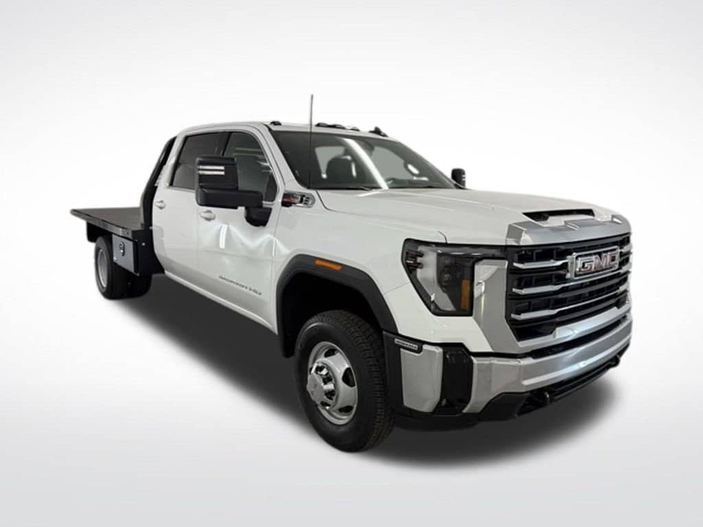 2026 GMC Sierra 3500 Chassis Cab SLE - Photo 3