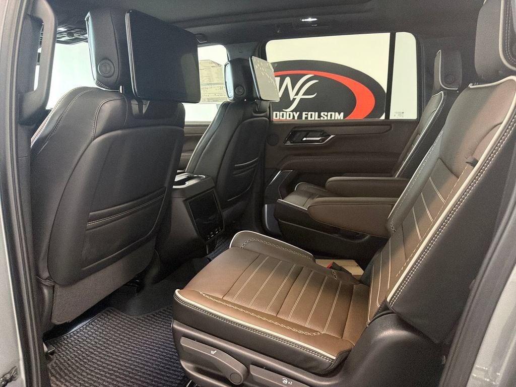 2026 GMC Yukon XL Denali Ultimate - Photo 15