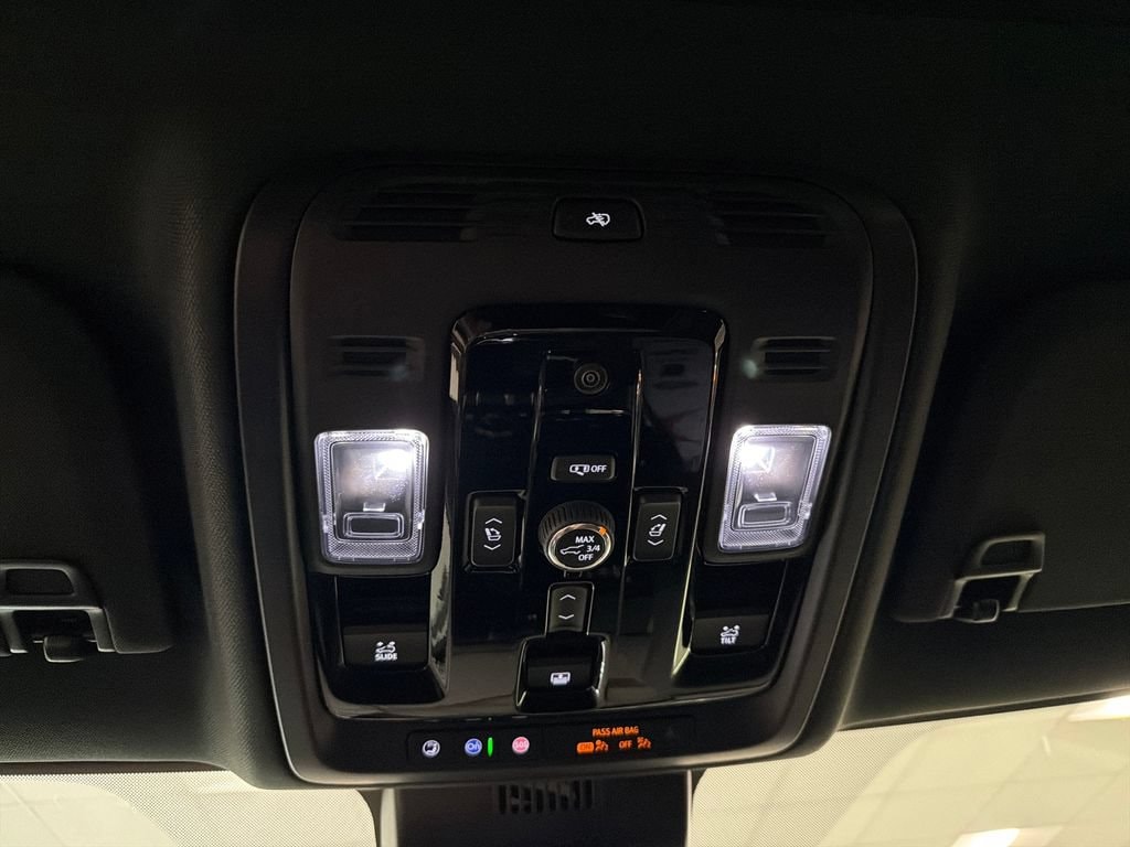 2026 GMC Yukon XL Denali Ultimate - Photo 17