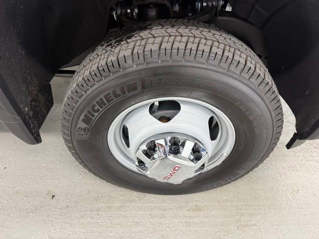 2026 GMC Sierra 3500 Chassis Cab SLE - Photo 5