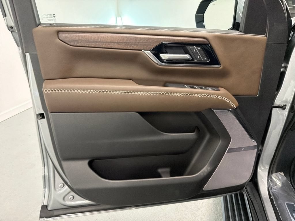 2026 GMC Yukon XL Denali Ultimate - Photo 11