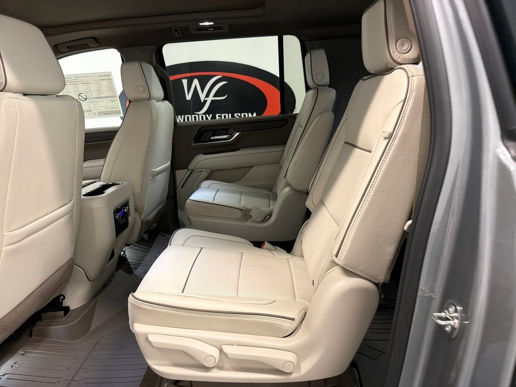 2026 GMC Yukon XL Denali - Photo 13