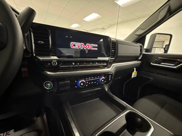 2026 GMC Sierra 3500 Chassis Cab SLE - Photo 16