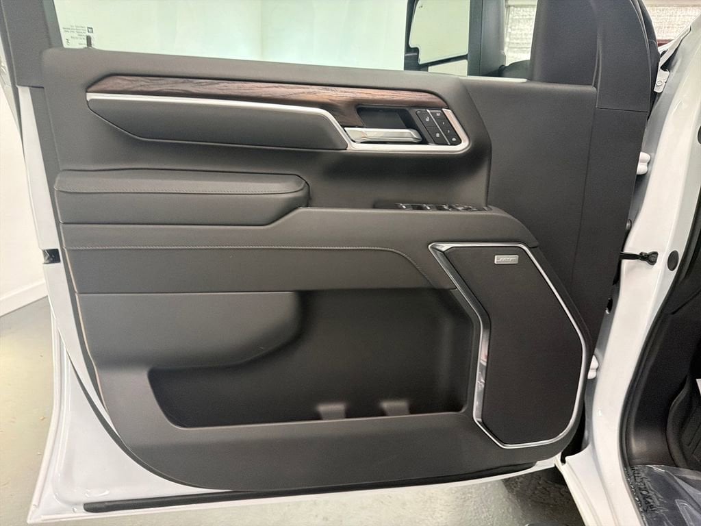 2026 GMC Sierra 2500HD SLT - Photo 11