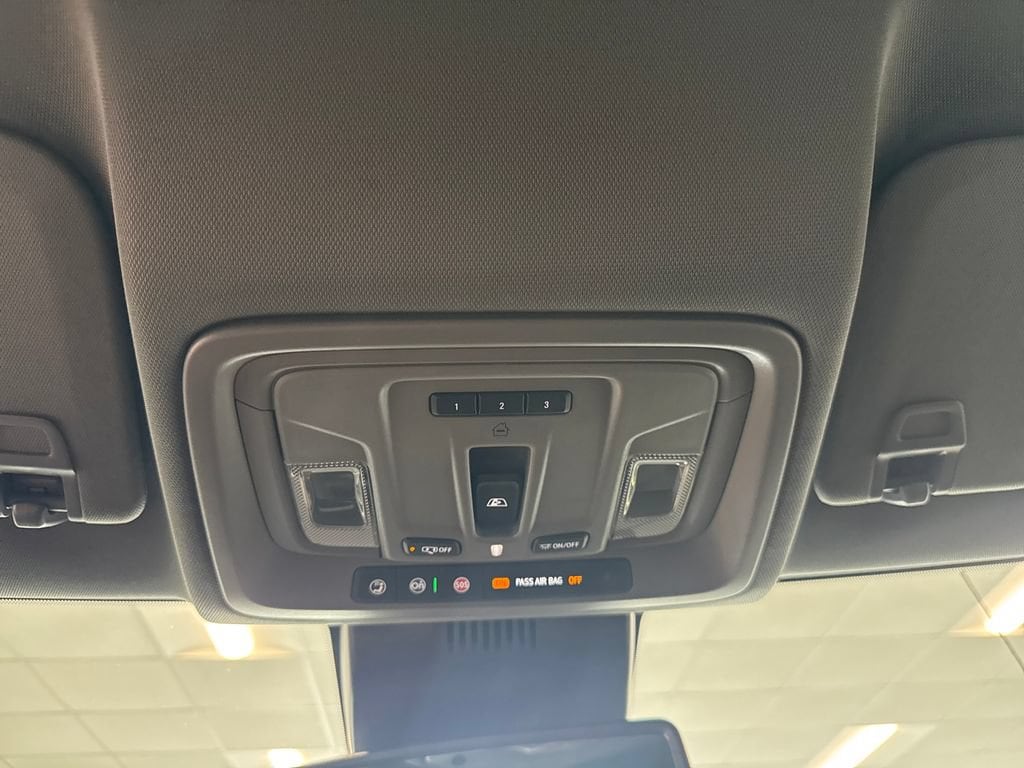 2026 GMC Sierra 1500 SLT - Photo 18