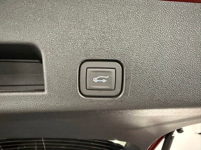 2026 GMC Acadia Elevation - Photo 9