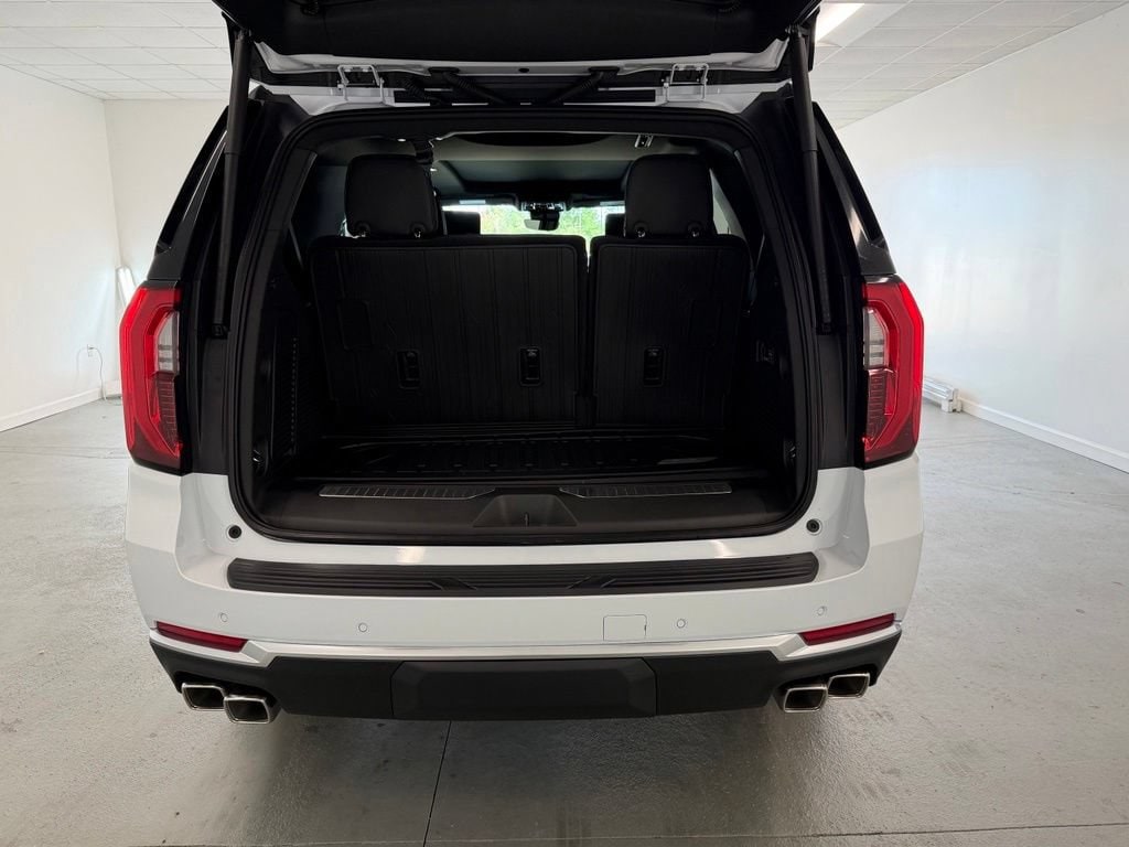 2026 GMC Yukon Denali - Photo 7
