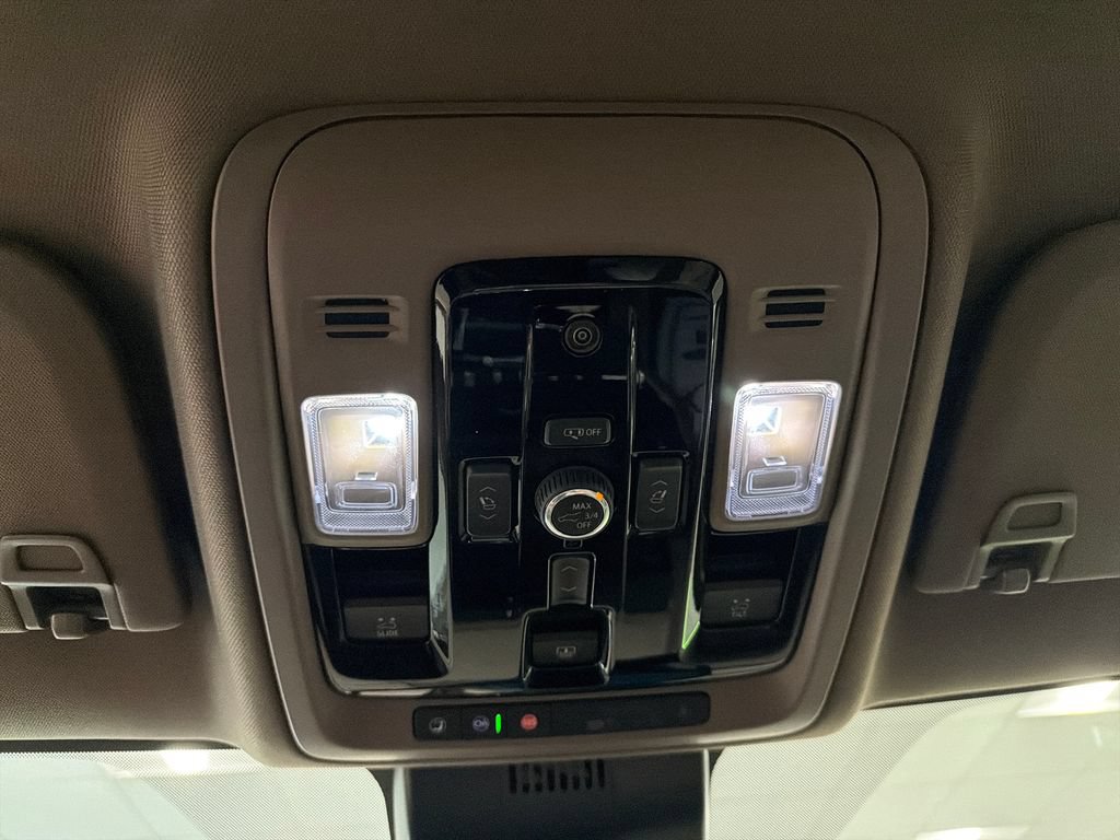 2026 GMC Yukon XL Denali - Photo 17