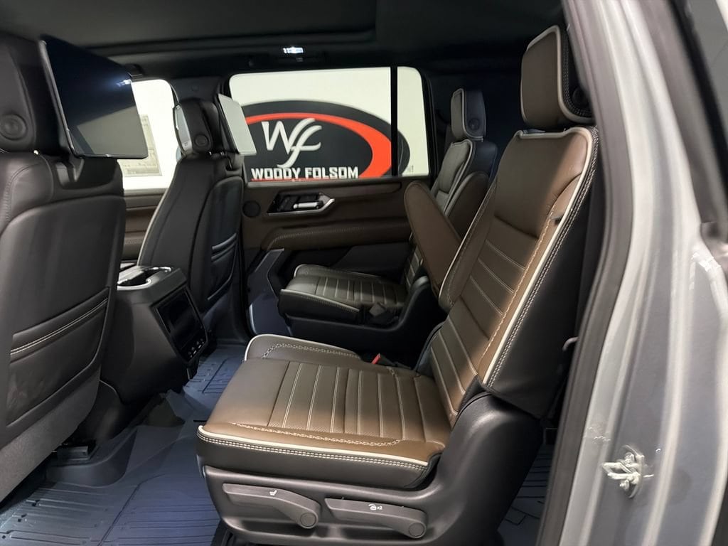 2026 GMC Yukon XL Denali Ultimate - Photo 12