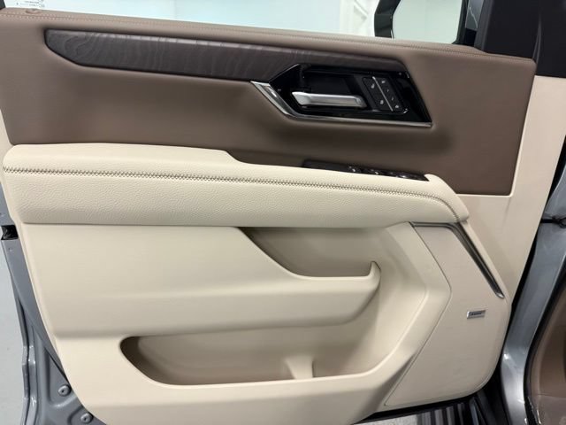 2026 GMC Yukon Denali - Photo 14
