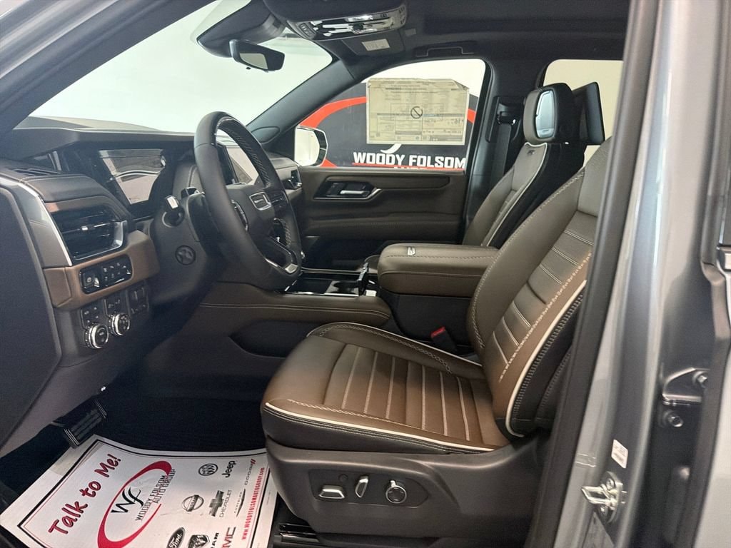 2026 GMC Yukon XL Denali Ultimate - Photo 10