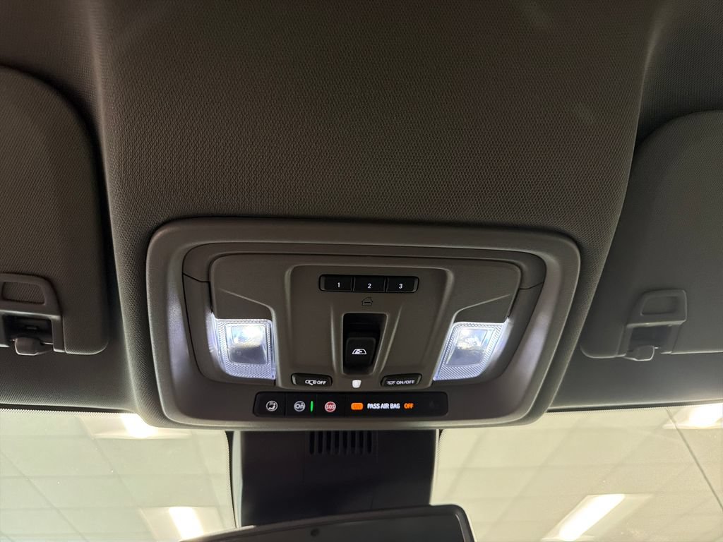2026 GMC Sierra 1500 SLT - Photo 15