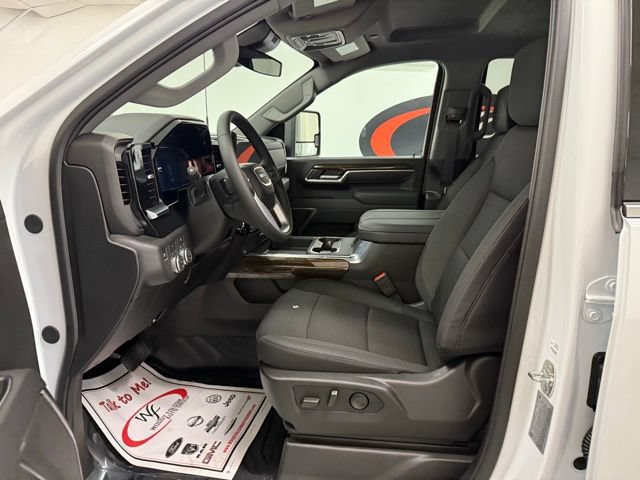 2026 GMC Sierra 3500 Chassis Cab SLE - Photo 9