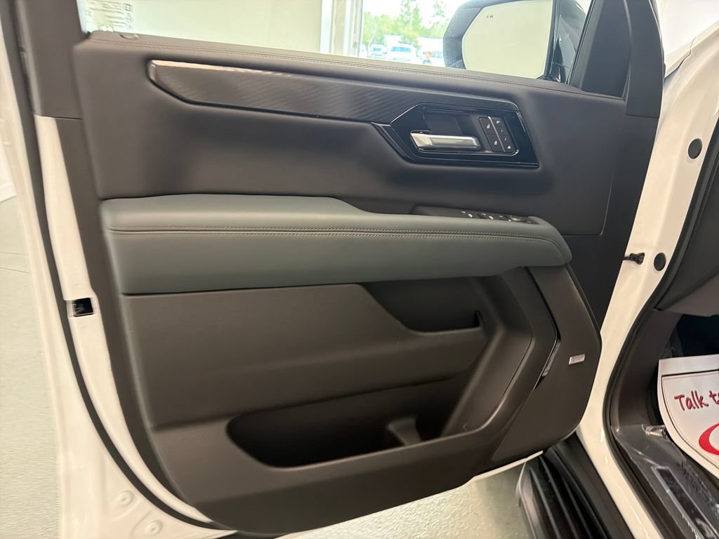 2026 GMC Yukon AT4 - Photo 13