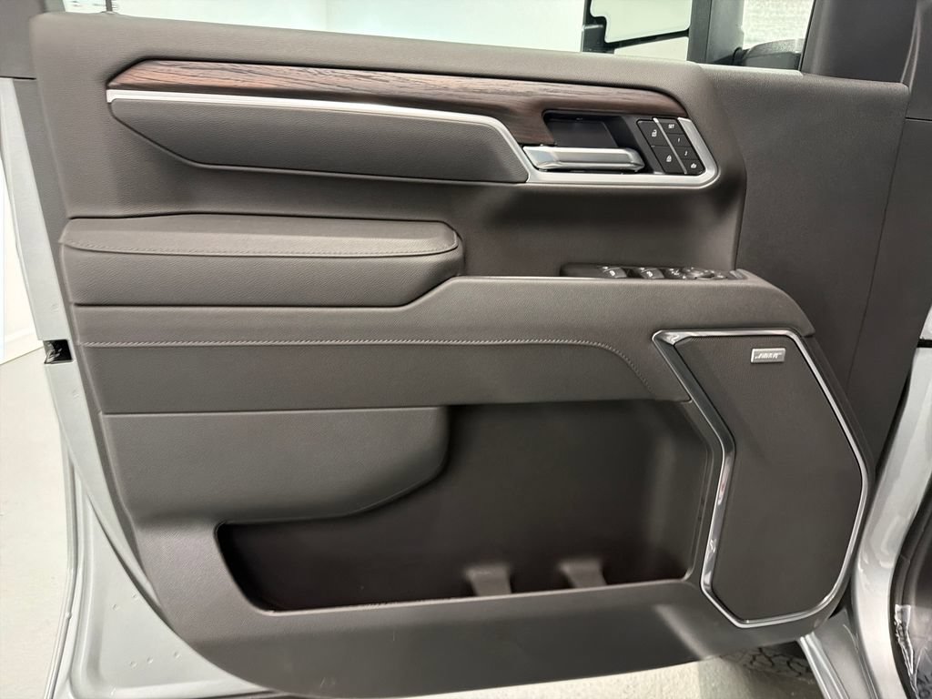 2026 GMC Sierra 2500HD SLT - Photo 11