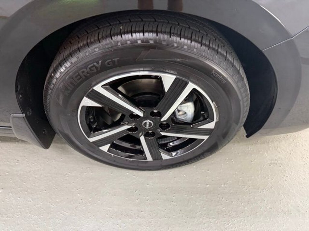 New 2025 Nissan Sentra SV Sedan