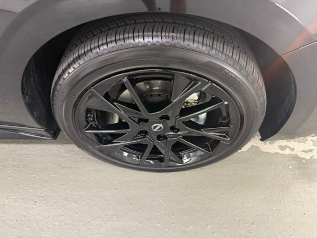 New 2025 Nissan Sentra SR Sedan