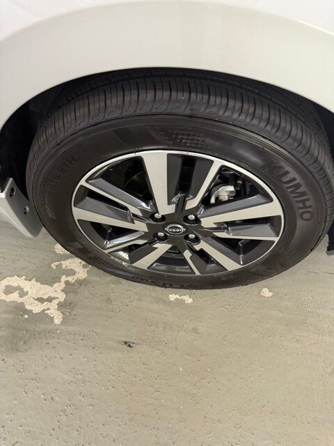 2025 Nissan Versa 1.6 S photo 3